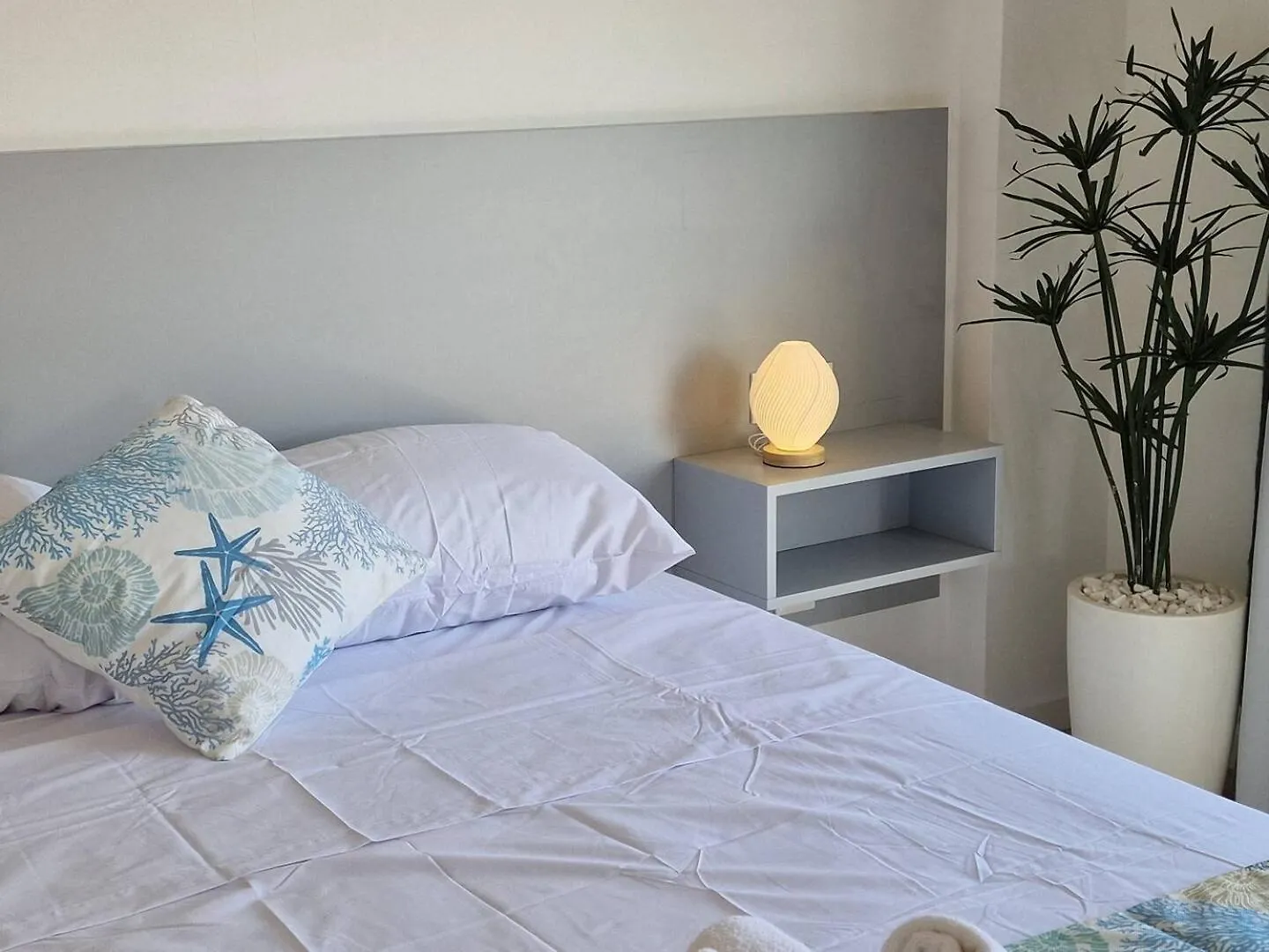 Kitieos Central Apts 100M From Finikoudes Beach Larnaca Apartmán