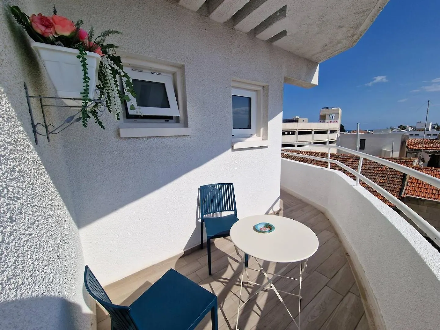 Kitieos Central Apts 100M From Finikoudes Beach Larnaca Kypr