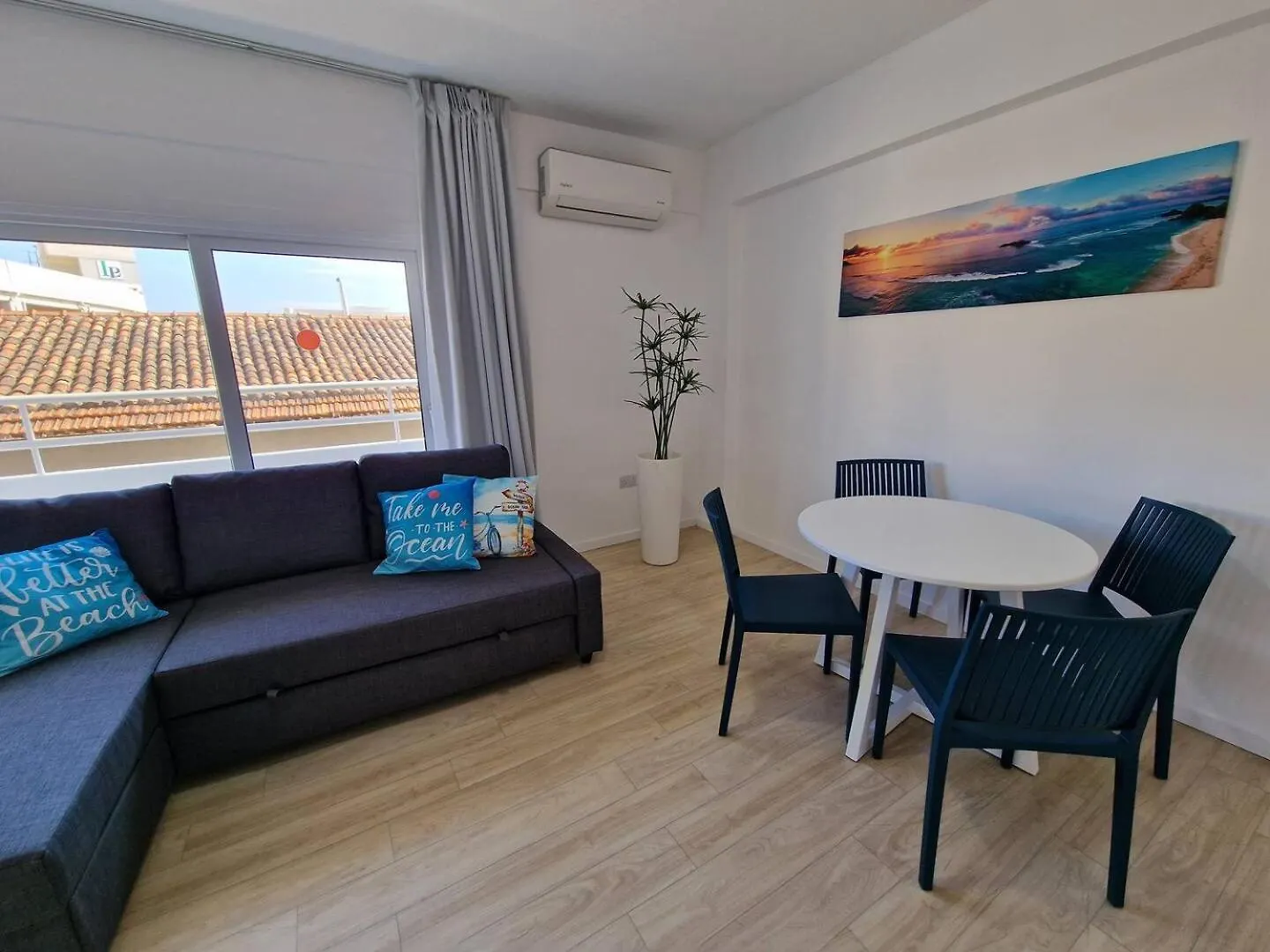 Kitieos Central Apts 100M From Finikoudes Beach Larnaca Apartmán