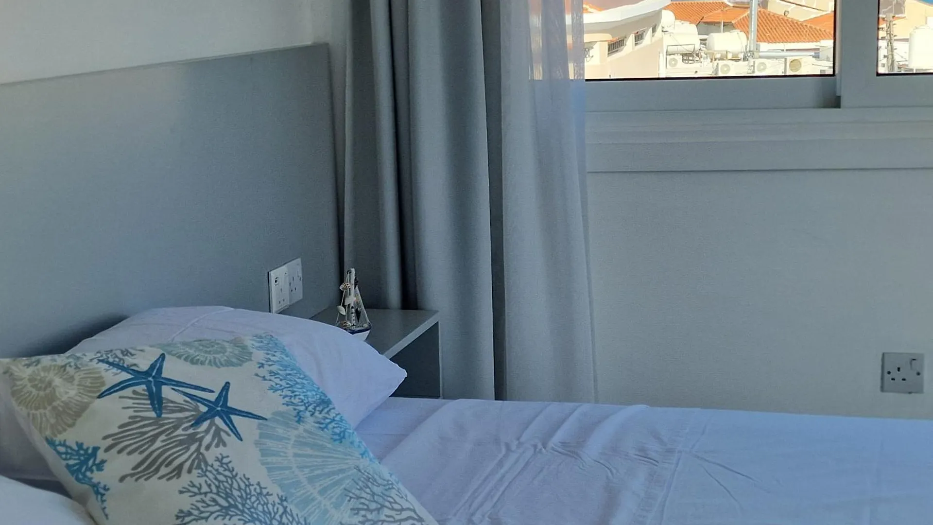 Kitieos Central Apts 100M From Finikoudes Beach Larnaca Apartmán